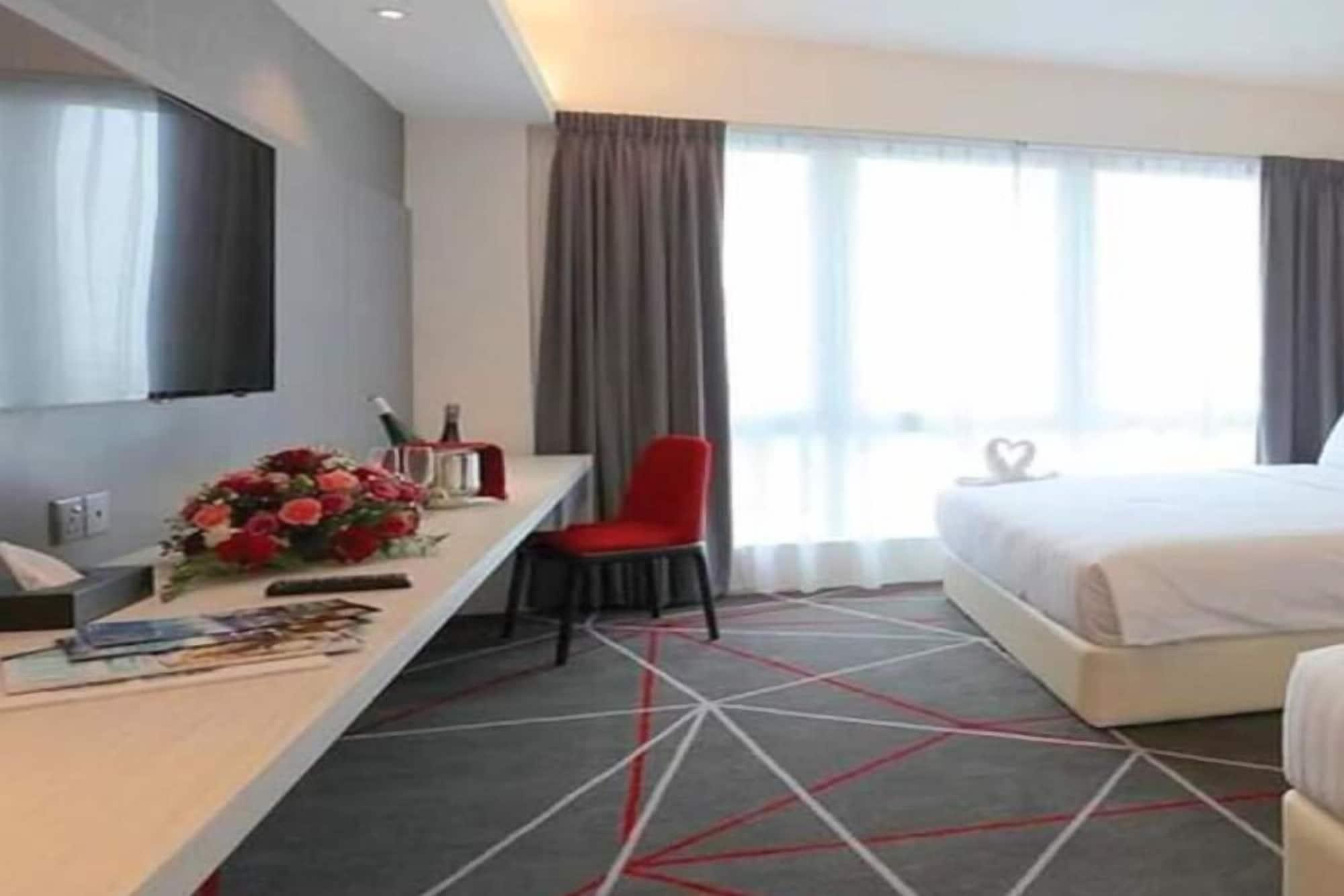 Amerin Hotel Johor Bahru Esterno foto