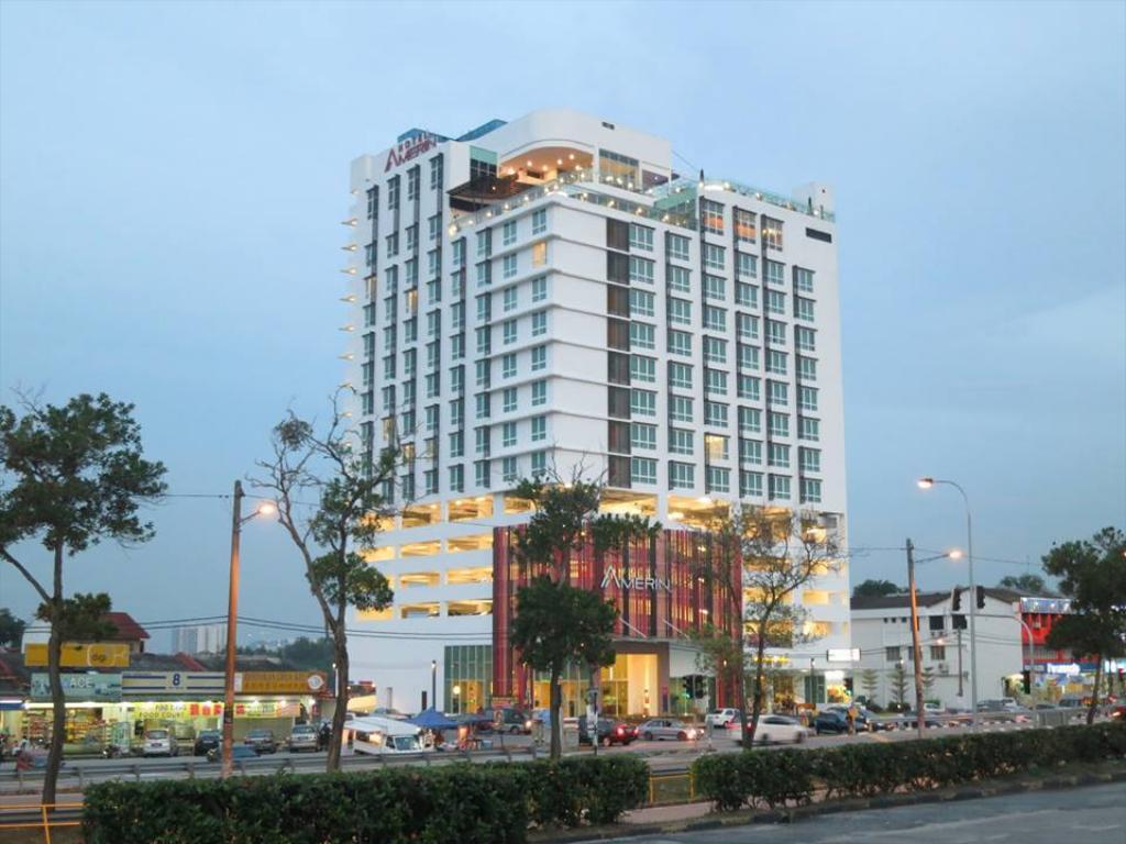 Amerin Hotel Johor Bahru Esterno foto