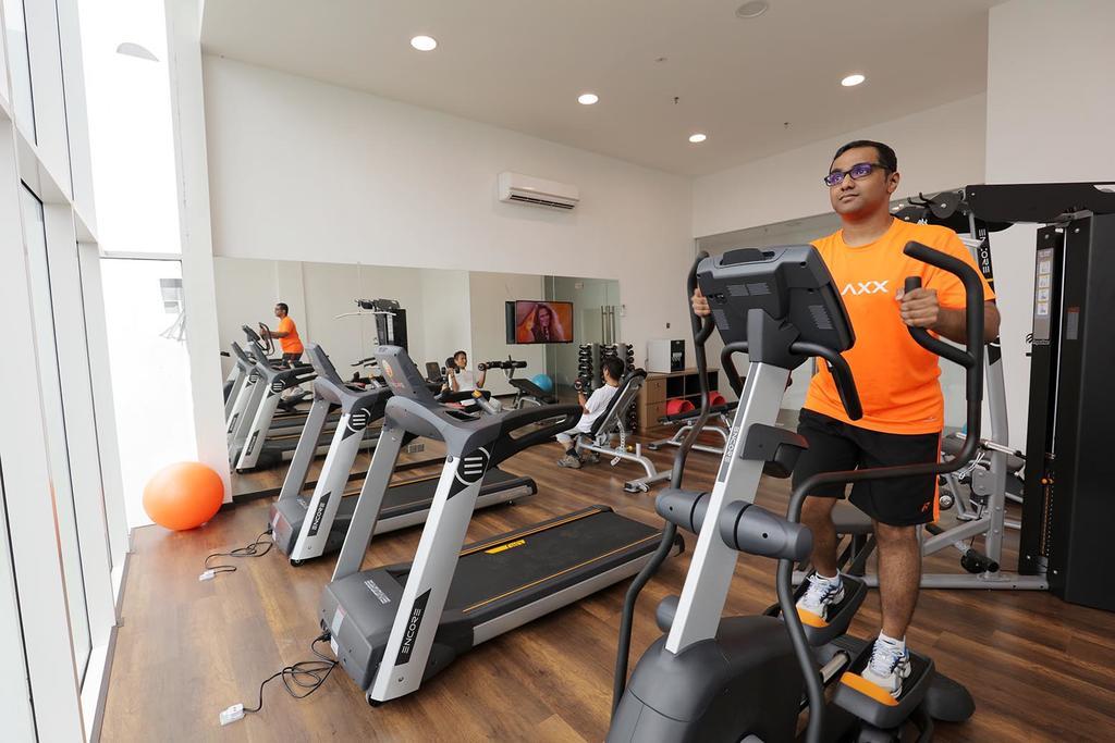 Amerin Hotel Johor Bahru Esterno foto