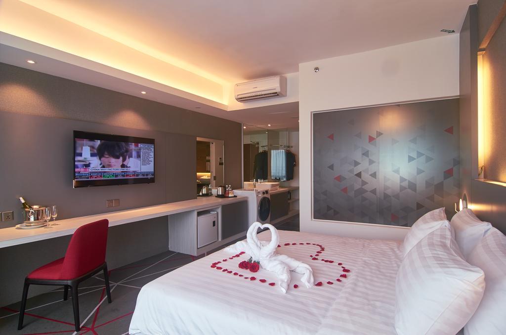 Amerin Hotel Johor Bahru Esterno foto