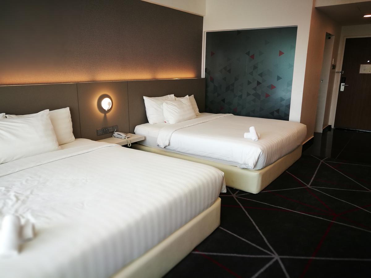 Amerin Hotel Johor Bahru Esterno foto